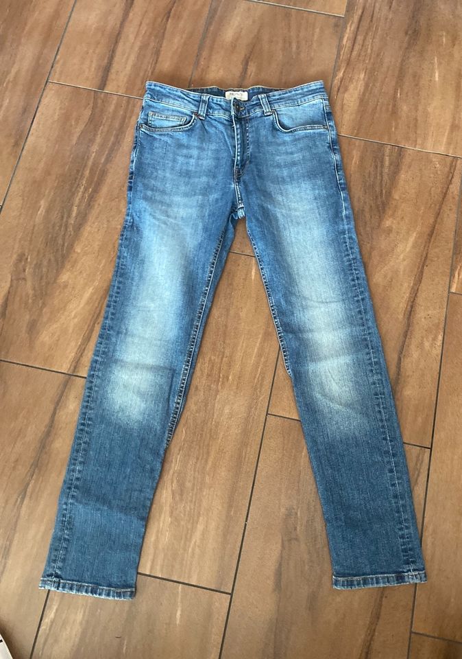 Herren Jeans Hose in Berlin