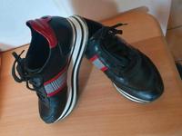 TAMARIS Sneaker Halbschuhe Leder schwarz-rot Gr.38 Plateausohle Bayern - Gars am Inn Vorschau