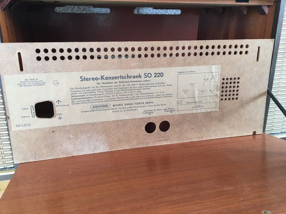 Stereo Konzertschrank SO 220 Grundig in Leinfelden-Echterdingen