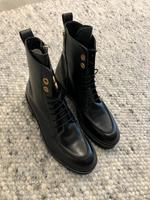 Pertini Stiefel , Stiefelette, Neu 41 np 350€  agl konstantin Niedersachsen - Oldenburg Vorschau