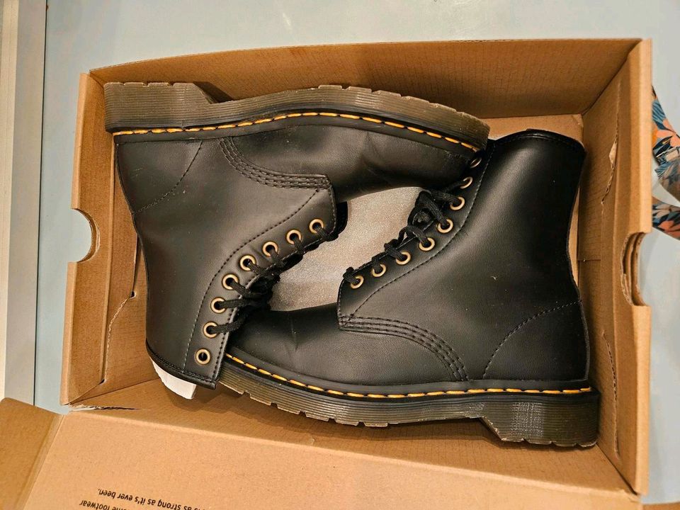 Dr Martens Vegan 1460 Größe 38 in Memmingen