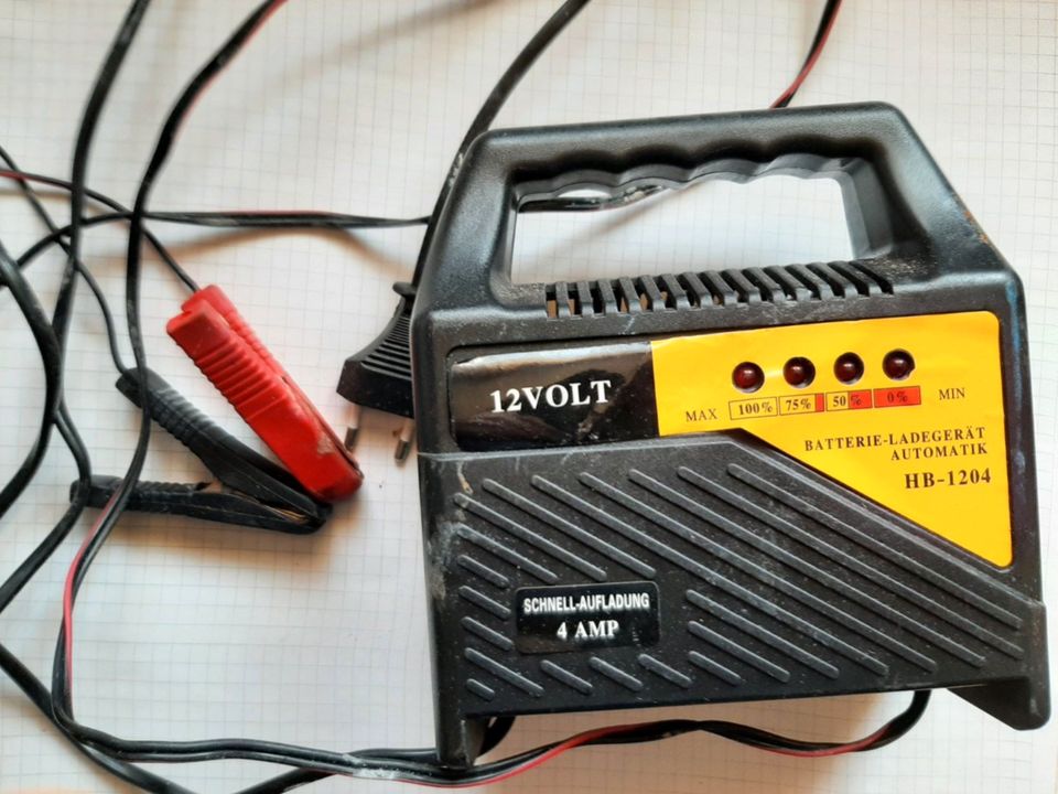 12 Volt Ladegerät in Nienburg (Weser)