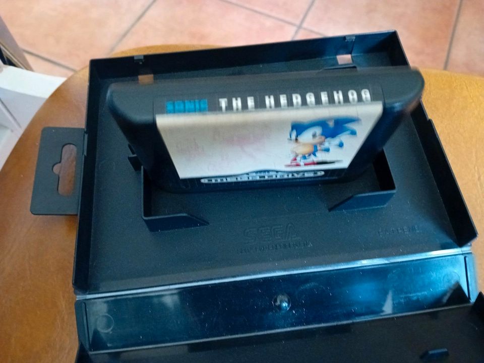 MEGA DRIVE SPIEL VON SONIC THE HEDGEHOG in Köln