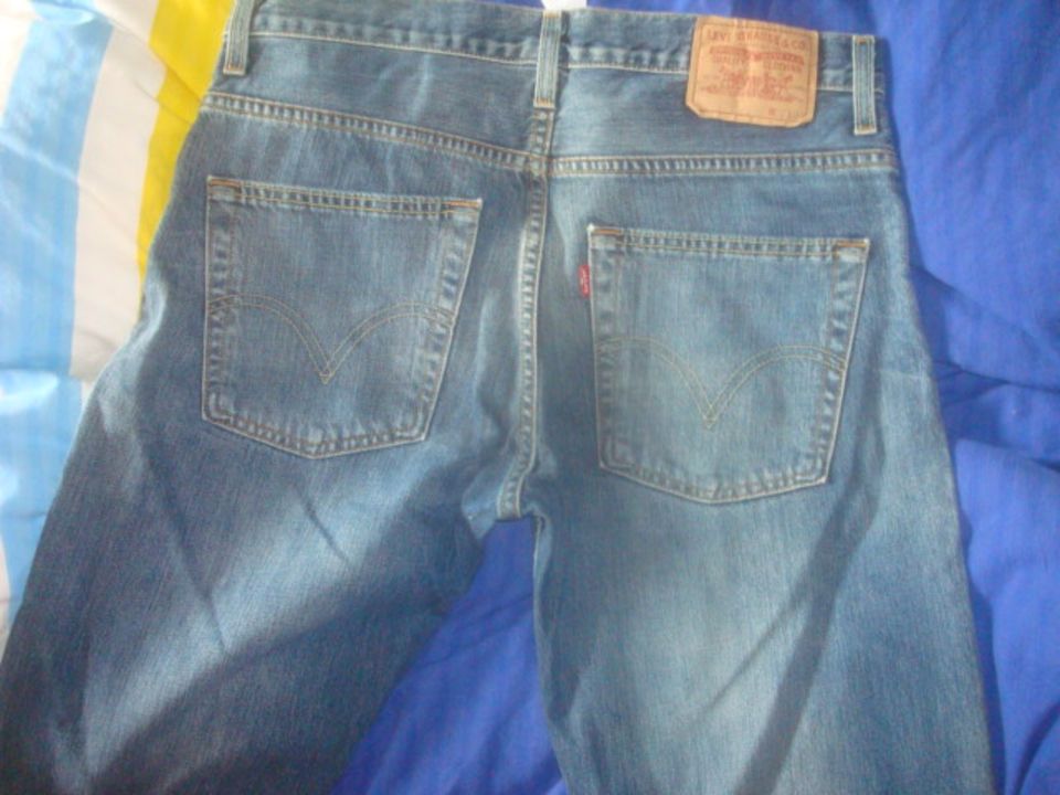 Levi`s Jeans W 32/34 - 5-Pocket lang in Velbert