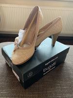 Bugatti. Schuhe. Pumps. Braut. Creme.   Größe 38. Hochzeit Bielefeld - Joellenbeck Vorschau