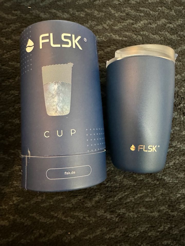 FLSK Coffee to go Becher dunkelblau in Hachenburg