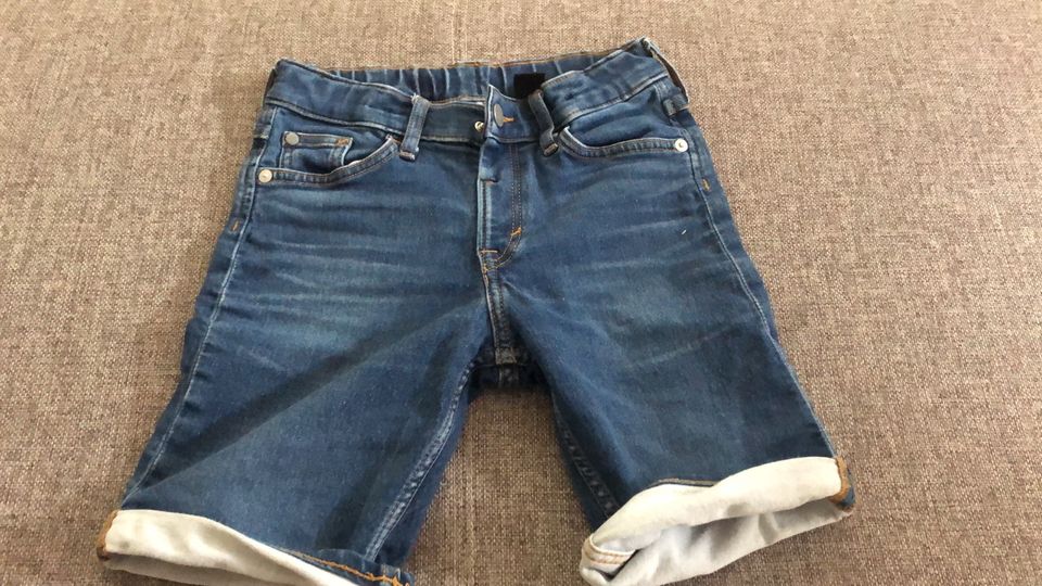 H&M kurze Jeans Jungs in Stuttgart