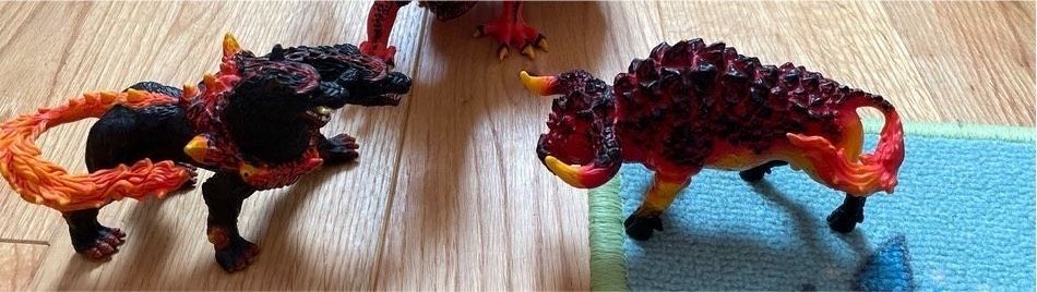 2 Feuer Monster Tiere Figuren Schleich in Bad Freienwalde