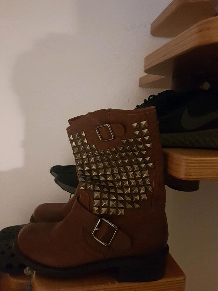 Damen Schuhe Stiefel Gr.38 neu in Bad Königshofen
