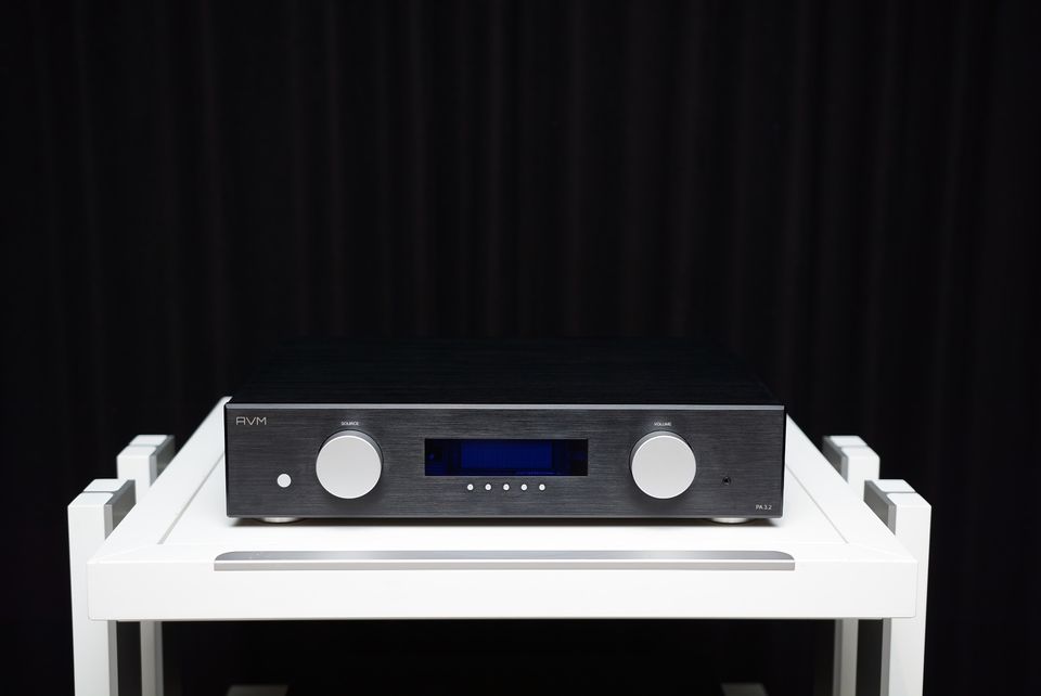 AVM Evolution PA 3.2 Vorverstärker _ opt. PHONO und Digital Karte in Dortmund