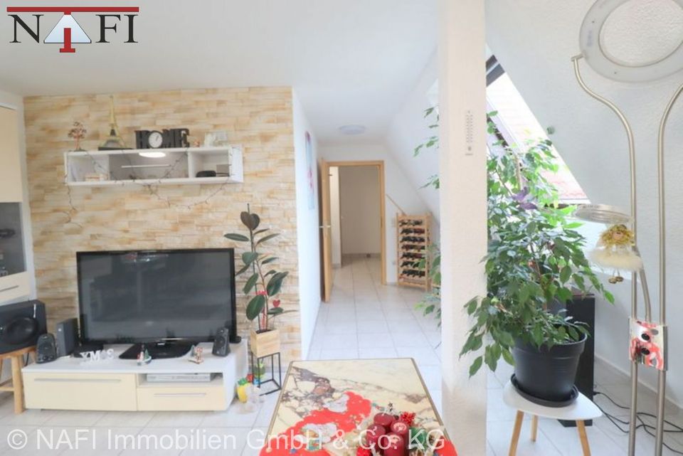 ** Modern-sanierte 4,5 Zimmer Dachgeschosswohnung** in Uhingen