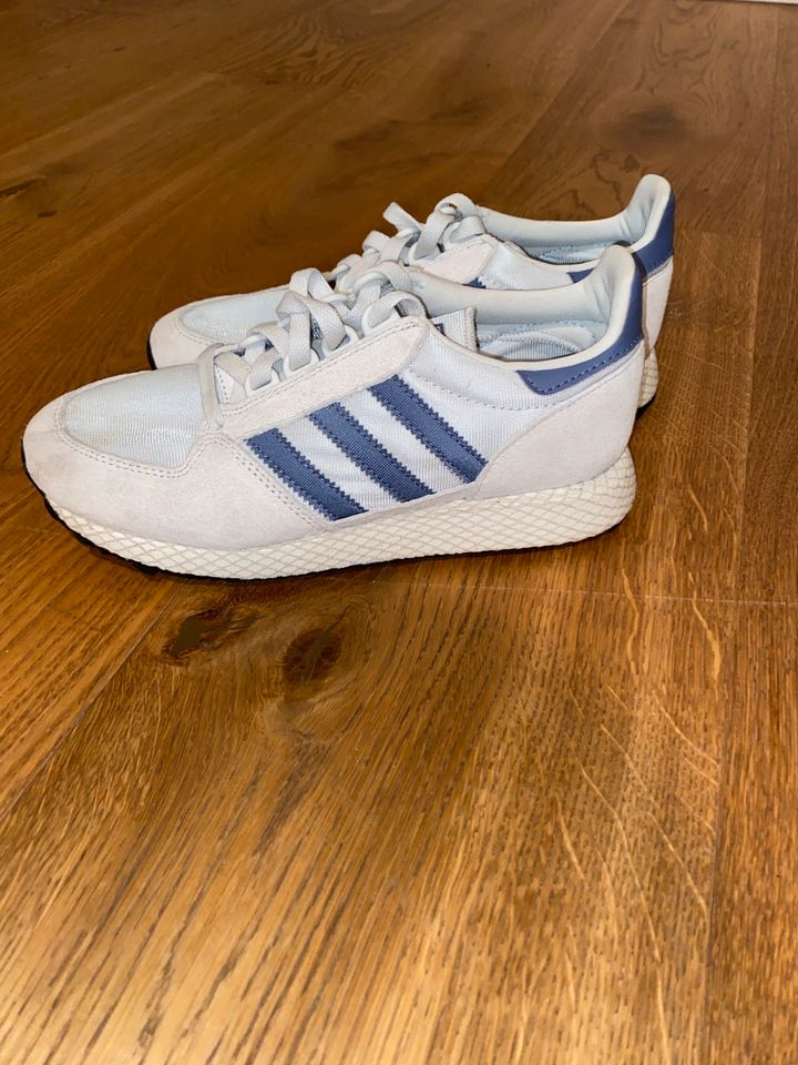 Weiße Adidas Schuhe mit Lila Streifen (Damen) Größe 38 in Nördlingen