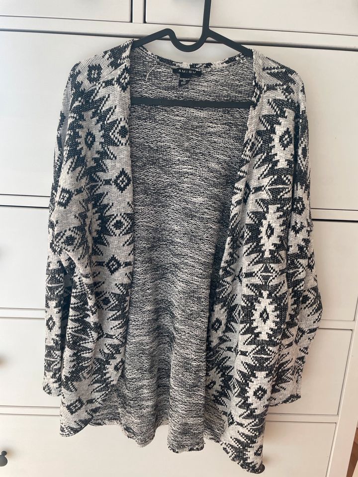 Schicker Cardigan in Halle