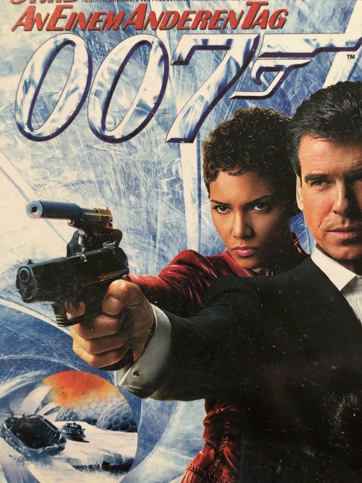 James Bond DVD Kollektion insgesamt 22 Filme in Hüde