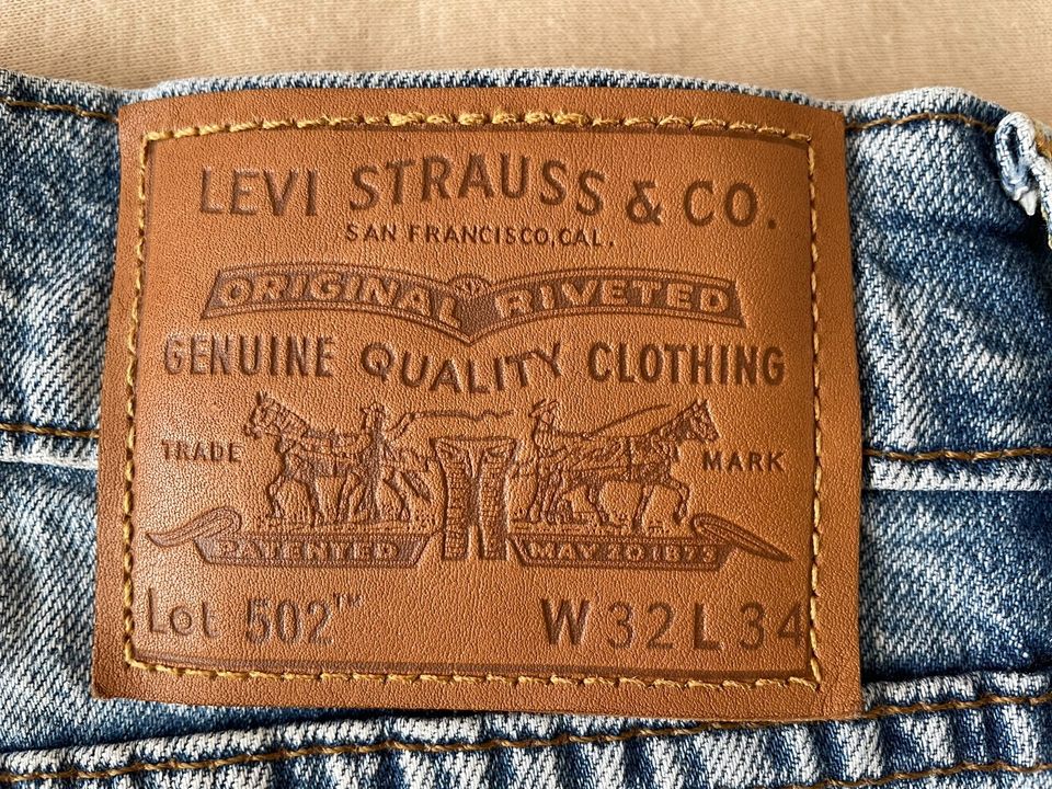 Levi’s Jeans Herren W32L34 hellblau in Nürnberg (Mittelfr)
