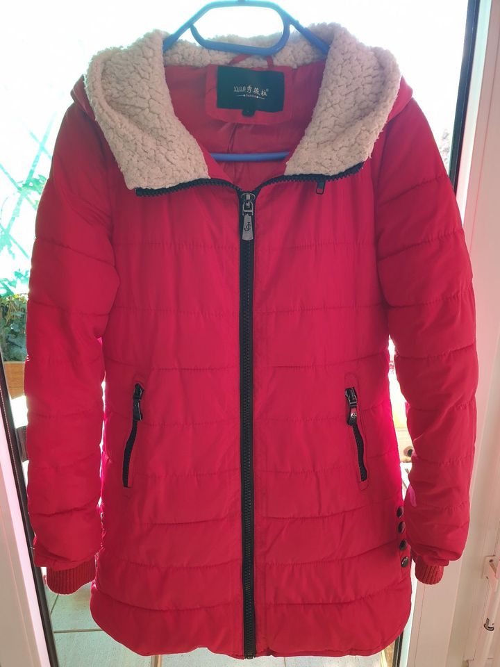 Damen Winterjacke rot Größe 38 sehr guter Zustand in Denzlingen