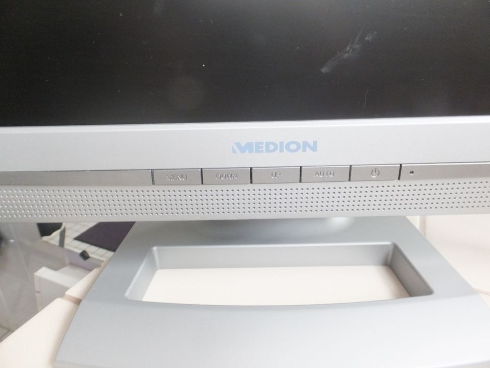 Medion MD32119 PR 48cm (19 Zoll) TFT Flachbildschirm Monitor gebr in Aachen