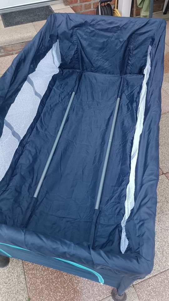 Hauck Kinder-Reisebett 120x60cm bis 15kg mit Einhang + Matratze in Prislich