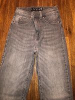 Jeans Skinny High Waist Gr 25 in Grau gut erhalten Nordrhein-Westfalen - Rhede Vorschau