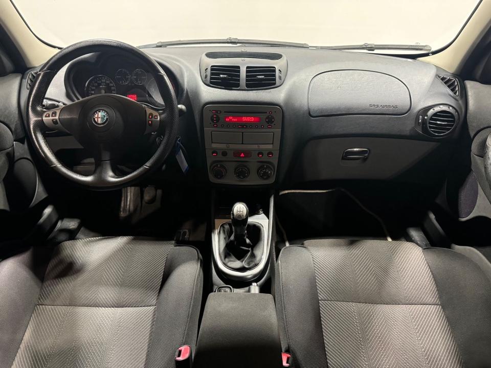 Alfa Romeo 147 1.6 TS 16V Progression *PDC*MFL*KLIMA*AHK* in Altensteig