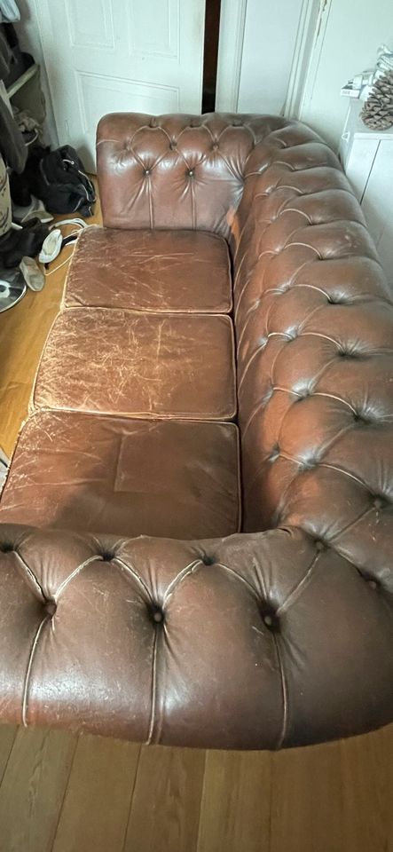 Chesterfield 3-er Sofa Original used nachhaltig Antik Dreisitzer in Kürten