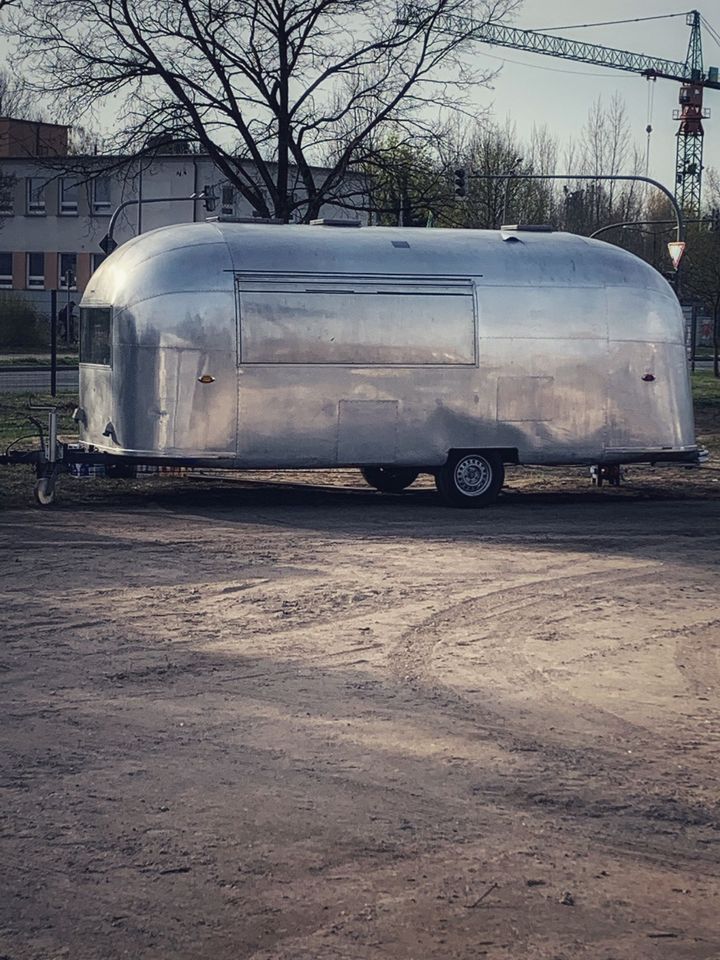 Airstream Nagetusch Cocktailwagen Cocktailbar in Beelitz