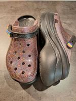 crocs plateau pantoffeln glitzer gr 41 neu Bayern - Zapfendorf Vorschau