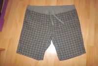 Grün / Schwarz karierte Shorts / kurze Hose von Reward Gr. 64/66 Nordrhein-Westfalen - Wesseling Vorschau