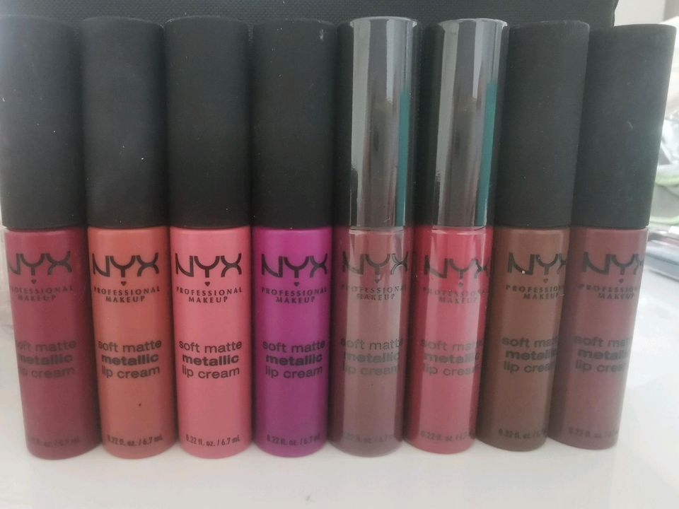 Diverse Lip Creams und Glosse von NYX in Berlin