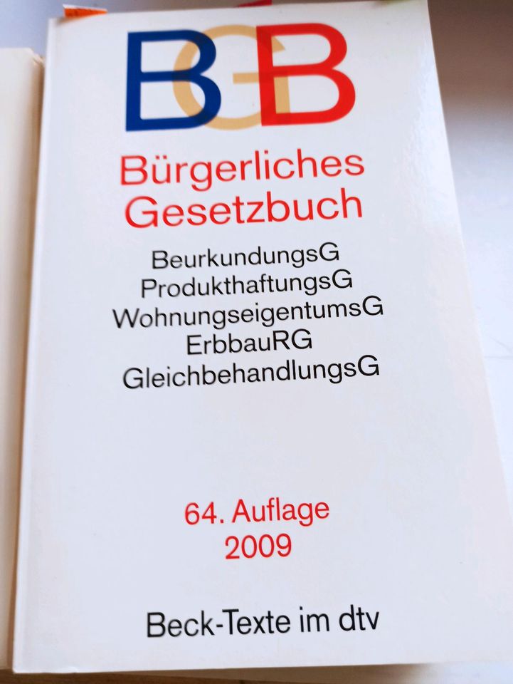 Bürgerliches Gesetzbuch BGB Handel Gewerbe Recht in Nersingen