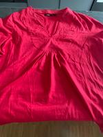 Tshirt rot mit Ausschnitt Sachsen-Anhalt - Merseburg Vorschau