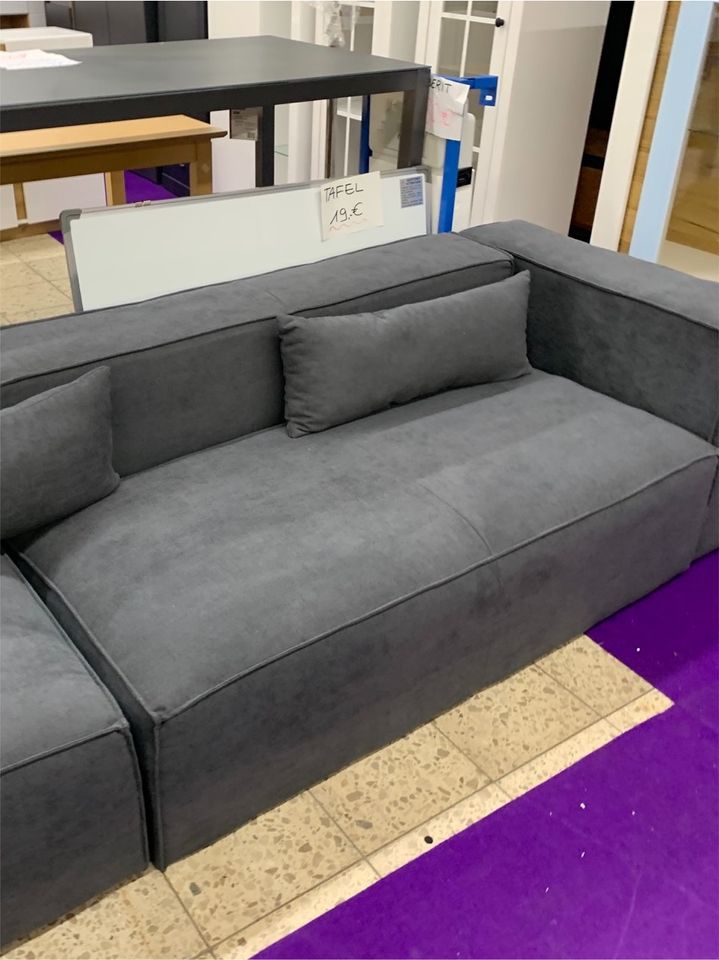Big Sofa inkl Kissen Neu in Hannover