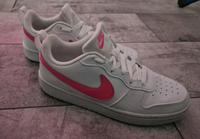 Nike Schuhe Gr.  37,5 Hessen - Rüsselsheim Vorschau