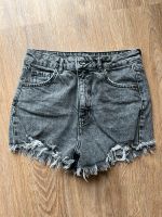 Graue Jeans Short Größe S Nordrhein-Westfalen - Rees Vorschau