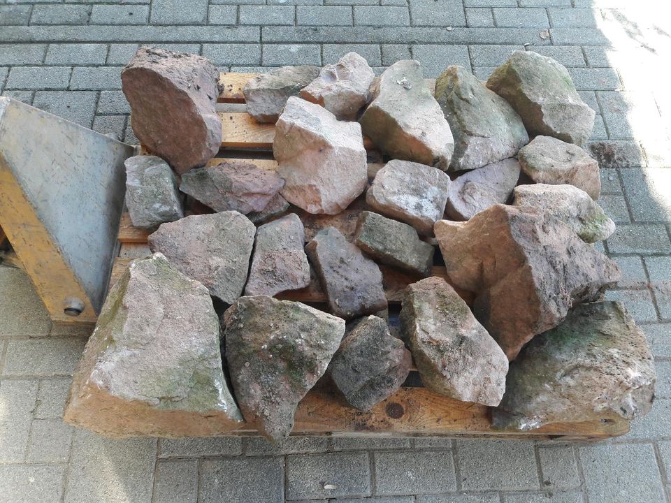 Sandsteine Bruchsteine Steine in Freiamt