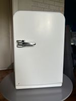 Alter Minikühlschrank weiß Nordrhein-Westfalen - Kierspe Vorschau