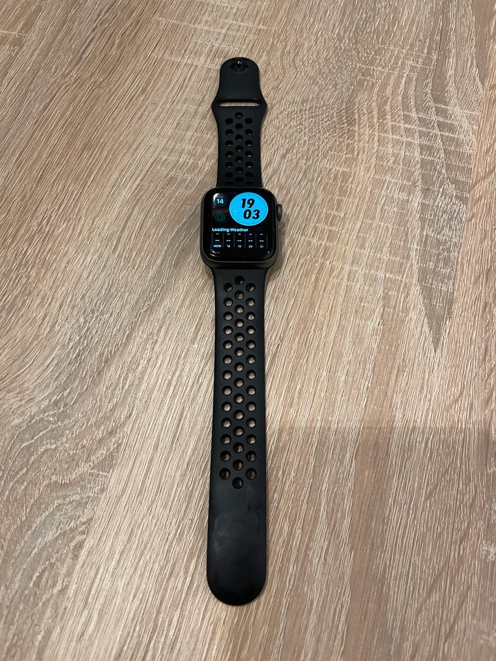 Apple Watch Series 4 cellular in Würzburg