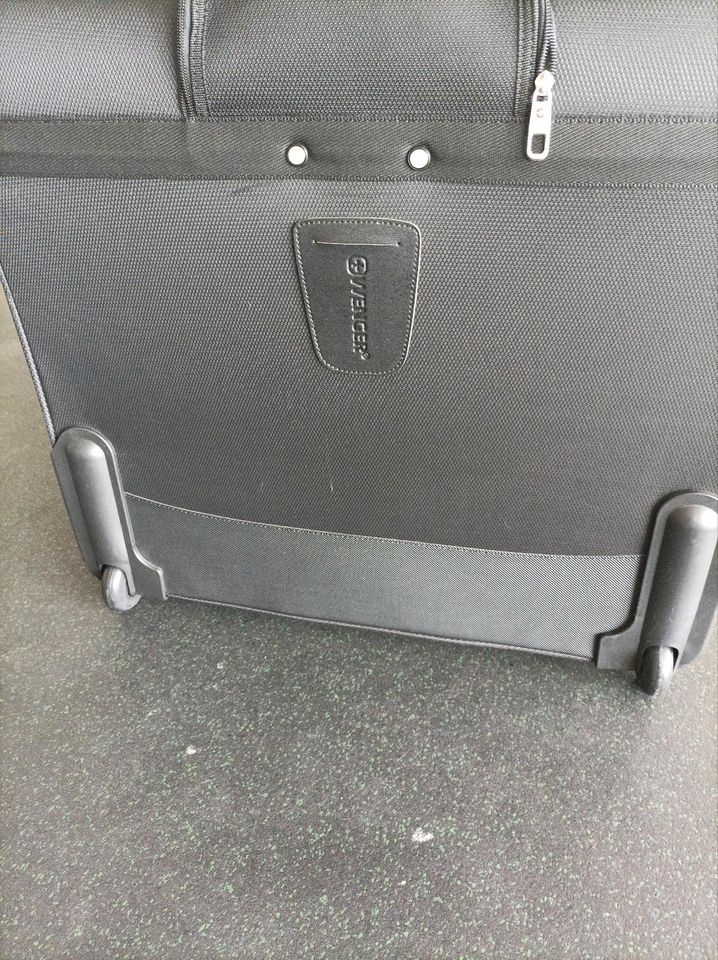 Koffer, mit 2 Rollen, Wenger, unbenutzt in Burgoberbach