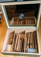 Humidor mit alten Zigarren München - Milbertshofen - Am Hart Vorschau