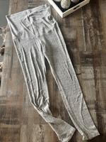 Umstandsleggings Leggings Gr. M H&M Mama kuschelweich grau melier Bayern - Naila Vorschau