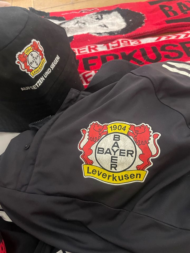 Traditionsreiche Fan-Sammlung Bayer Leverkusen in Gießen