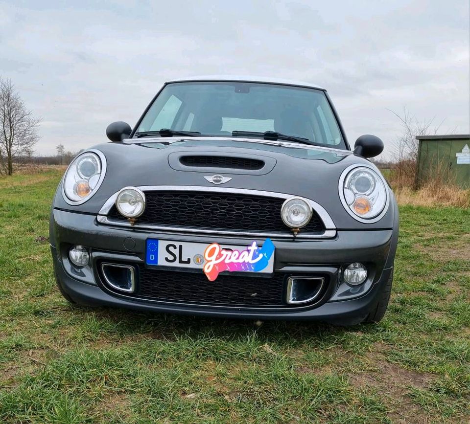 MINI Cooper S, Harman Kardon,Navi,Pano.dach, Frontscheibenheizung in Treia