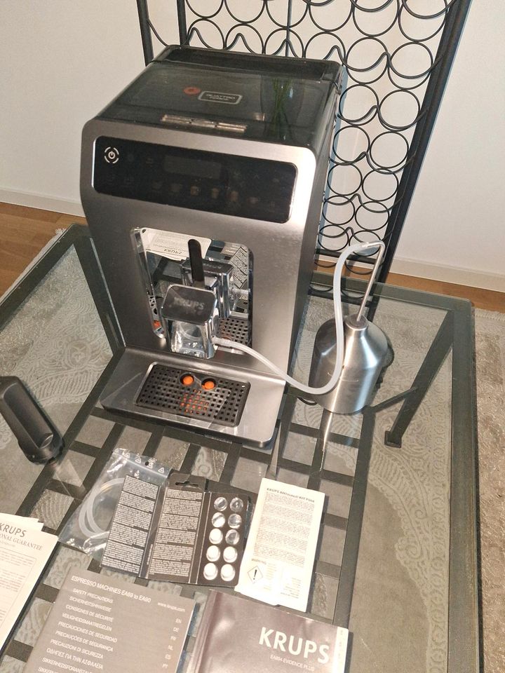Krups Evidence Plus Kaffeevollautomat EA894T10 in Wedel
