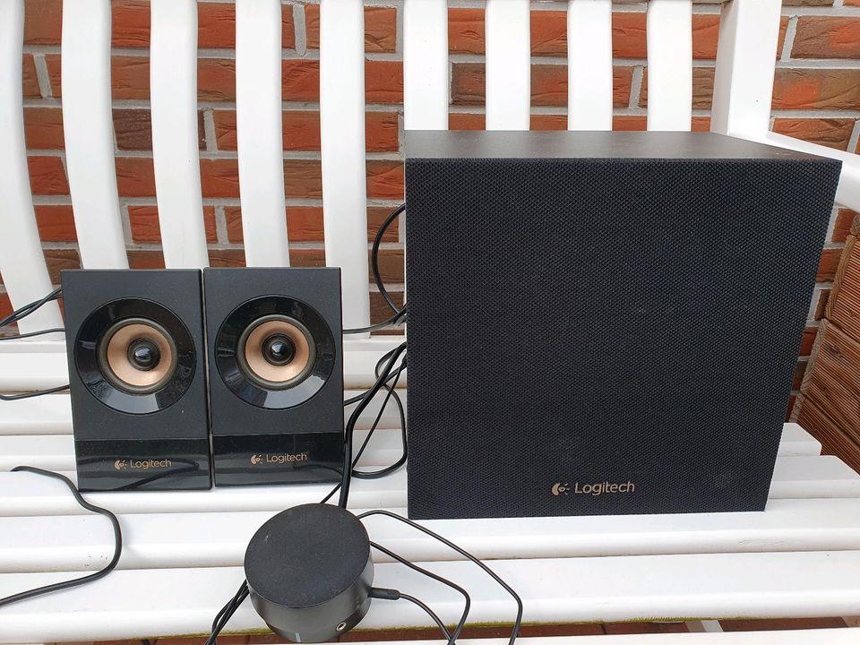 Logitech Multimedia Speaker System Z533 in Rhauderfehn