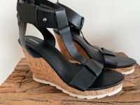 Damenschuhe Keilabsatz Korkoptik Sandalen Highheel Größe 40 Hessen - Bad Hersfeld Vorschau