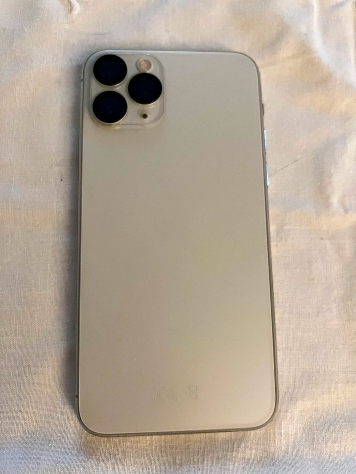 iPhone 11 Pro Silber 64 GB in Ahrensburg