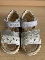 Geox Sandalen Weiß Glitzer Silber Leder top erhalten 24 25 Bayern - Roggenburg Vorschau