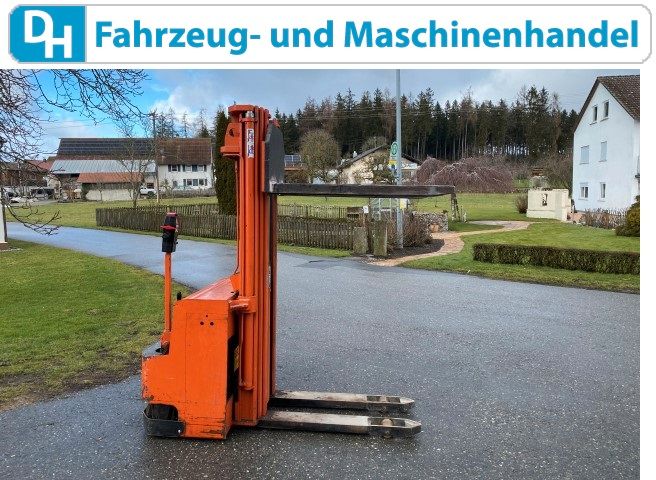 Hochhubwagen Lafis 2000Kg Triplex 465cm Batterie2019 Gabelstapler in Unterwaldhausen