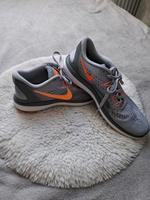 Damen turnschuhe von Nike Sachsen - Bad Muskau Vorschau