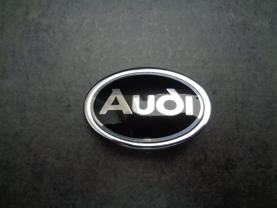 AUDI A4 B5 1994 - 1998 Original Kotflügel Emblem 8D0 853 621 B 2Z in Uetze